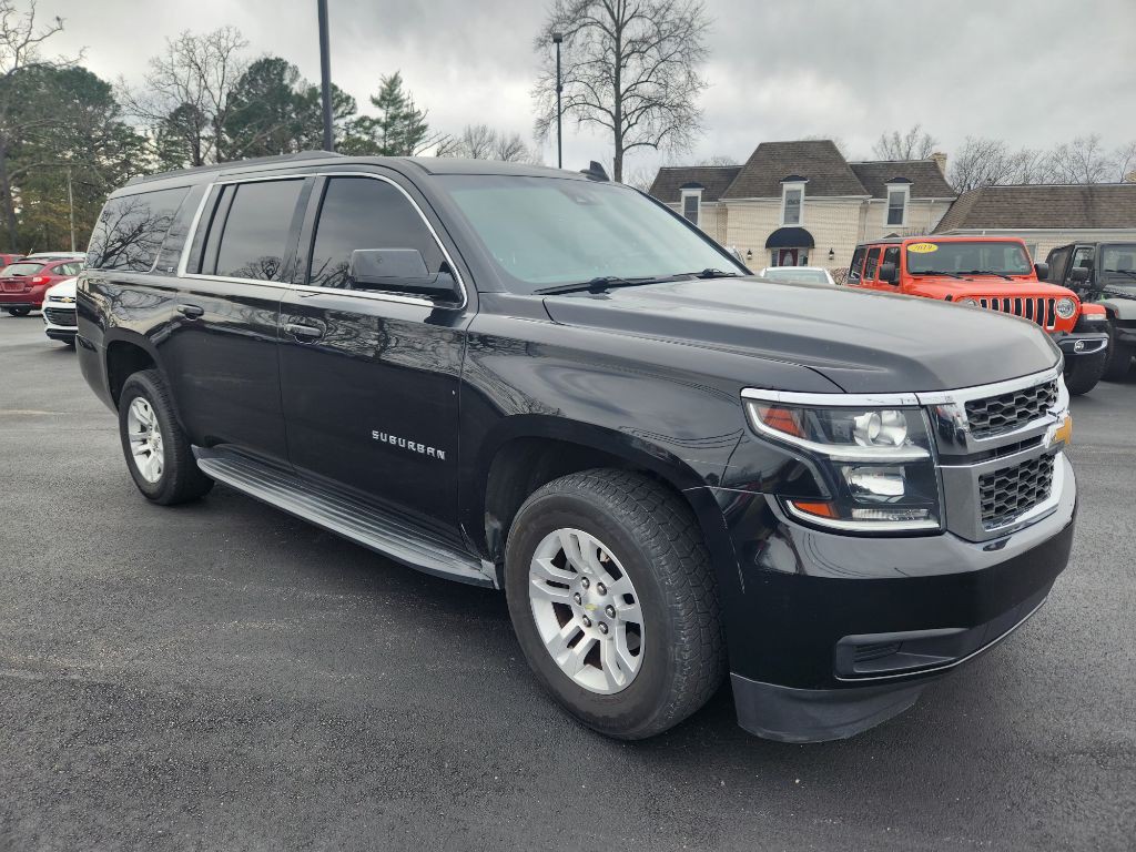 2016 Chevrolet Suburban Image 3