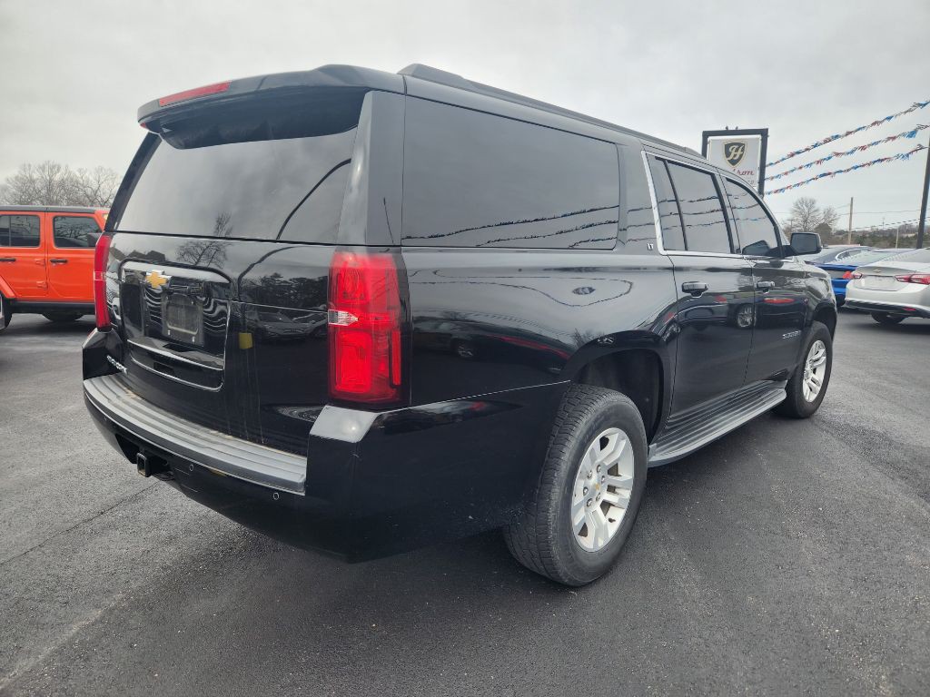 2016 Chevrolet Suburban Image 4