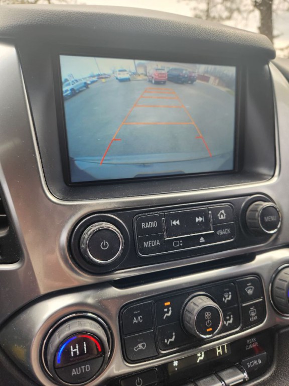 2016 Chevrolet Suburban Image 9