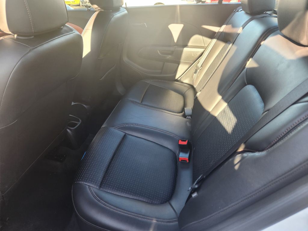 2015 Chevrolet Sonic Image 1