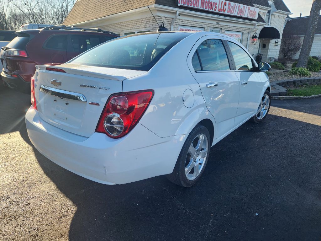 2015 Chevrolet Sonic Image 5