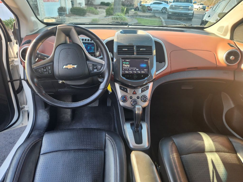 2015 Chevrolet Sonic Image 6