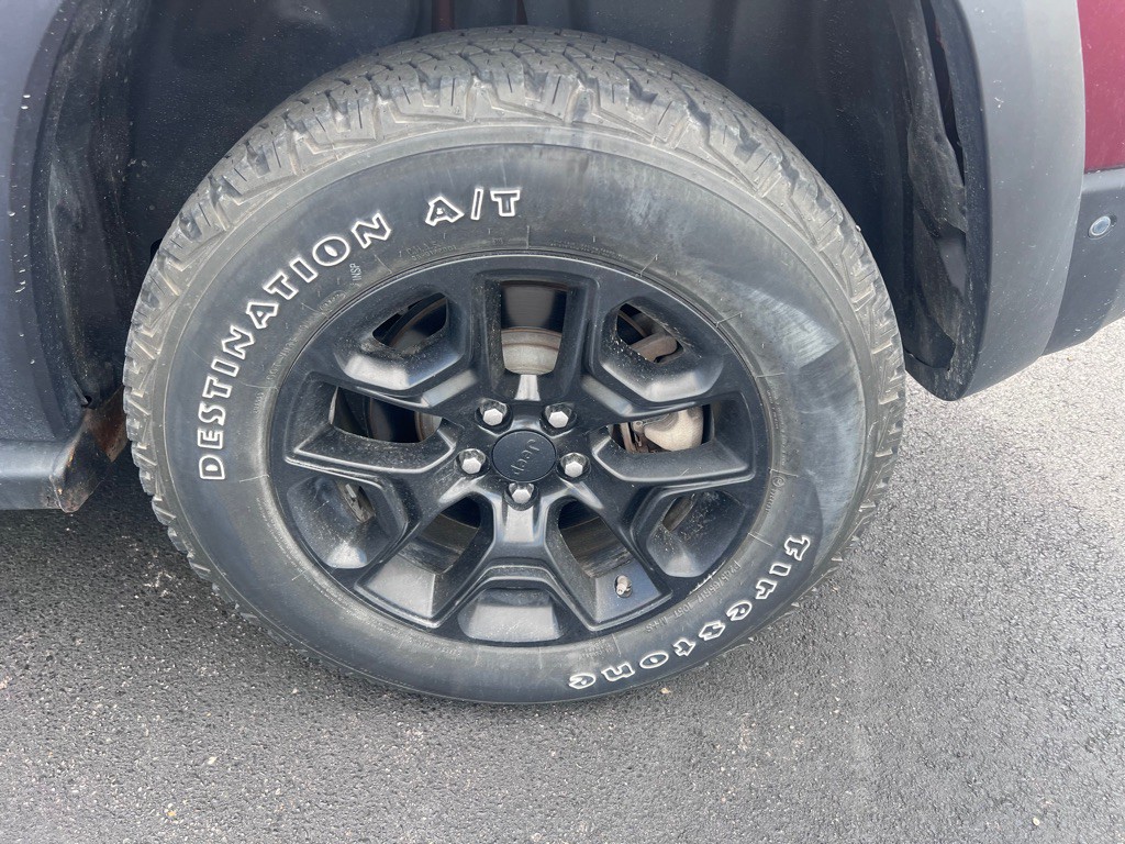 2019 Jeep Cherokee Image 9
