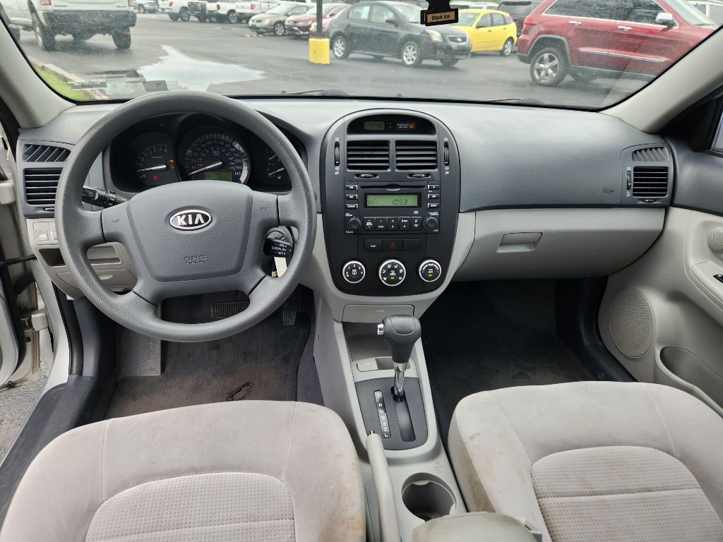2009 Kia Spectra Image 7