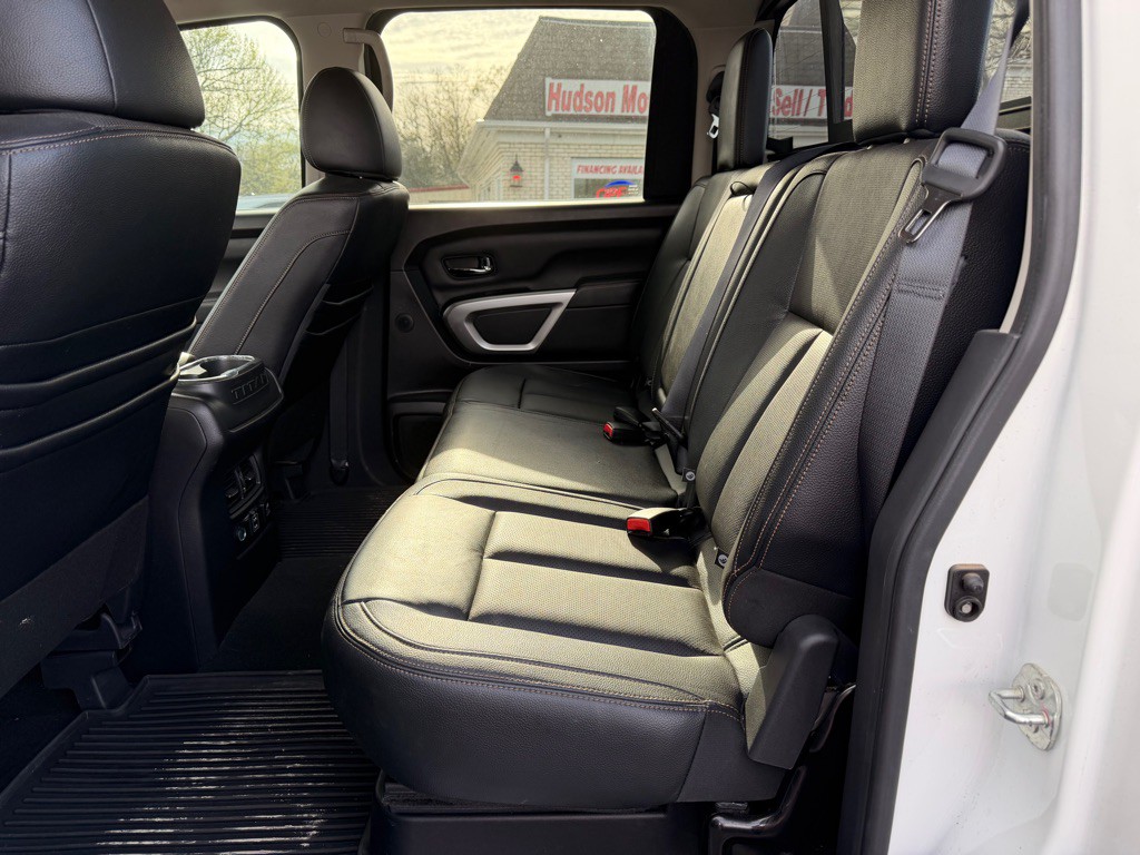 2019 Nissan Titan Image 6