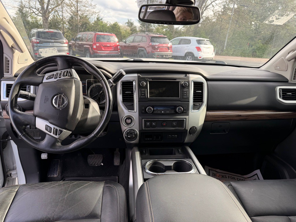 2019 Nissan Titan Image 7