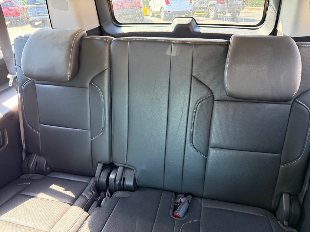 2017 Chevrolet Suburban Image 7