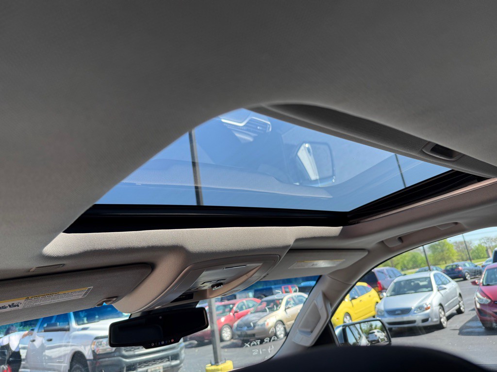 2017 Chevrolet Suburban Image 9