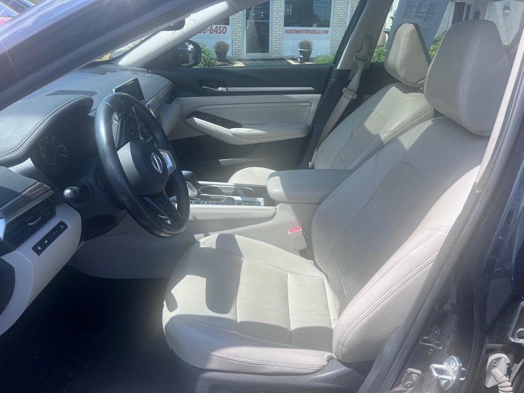2021 Nissan Altima Image 5