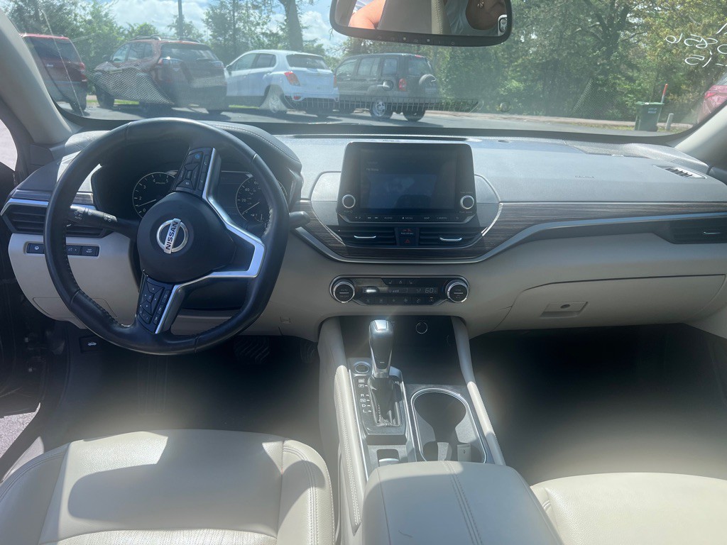 2021 Nissan Altima Image 7