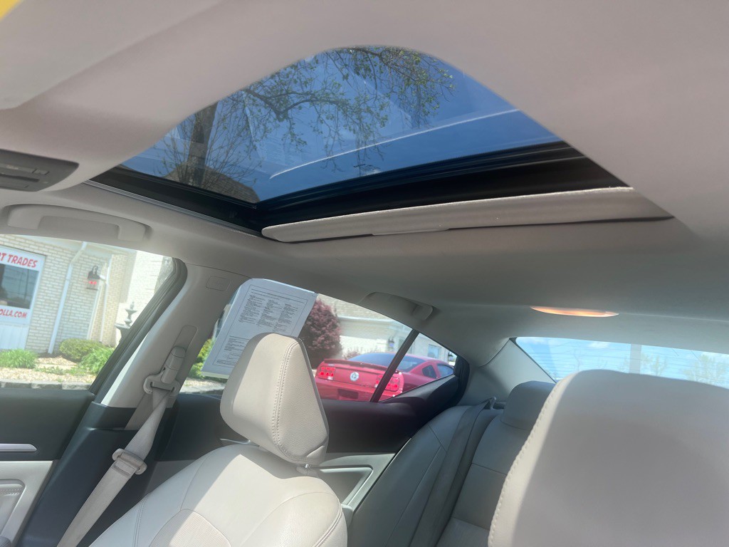 2021 Nissan Altima Image 8