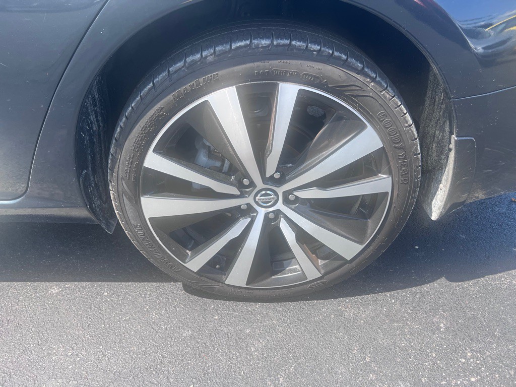 2021 Nissan Altima Image 9