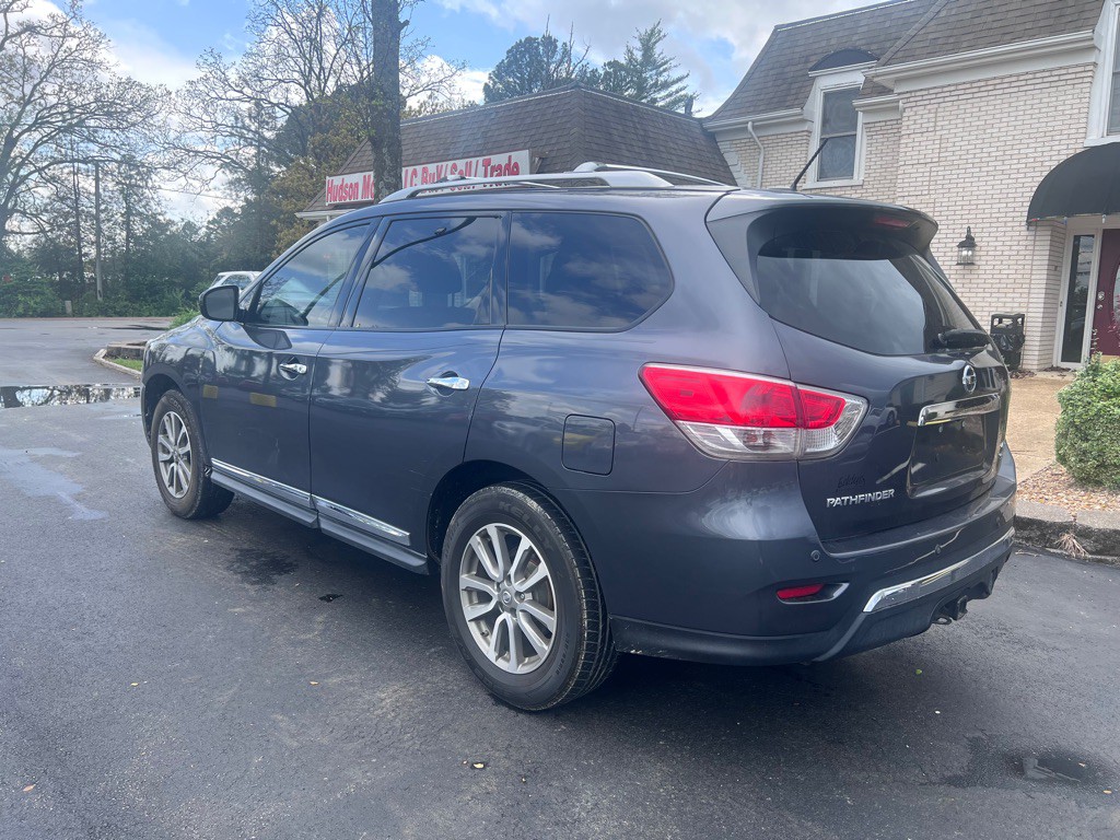2013 Nissan Pathfinder Image 3