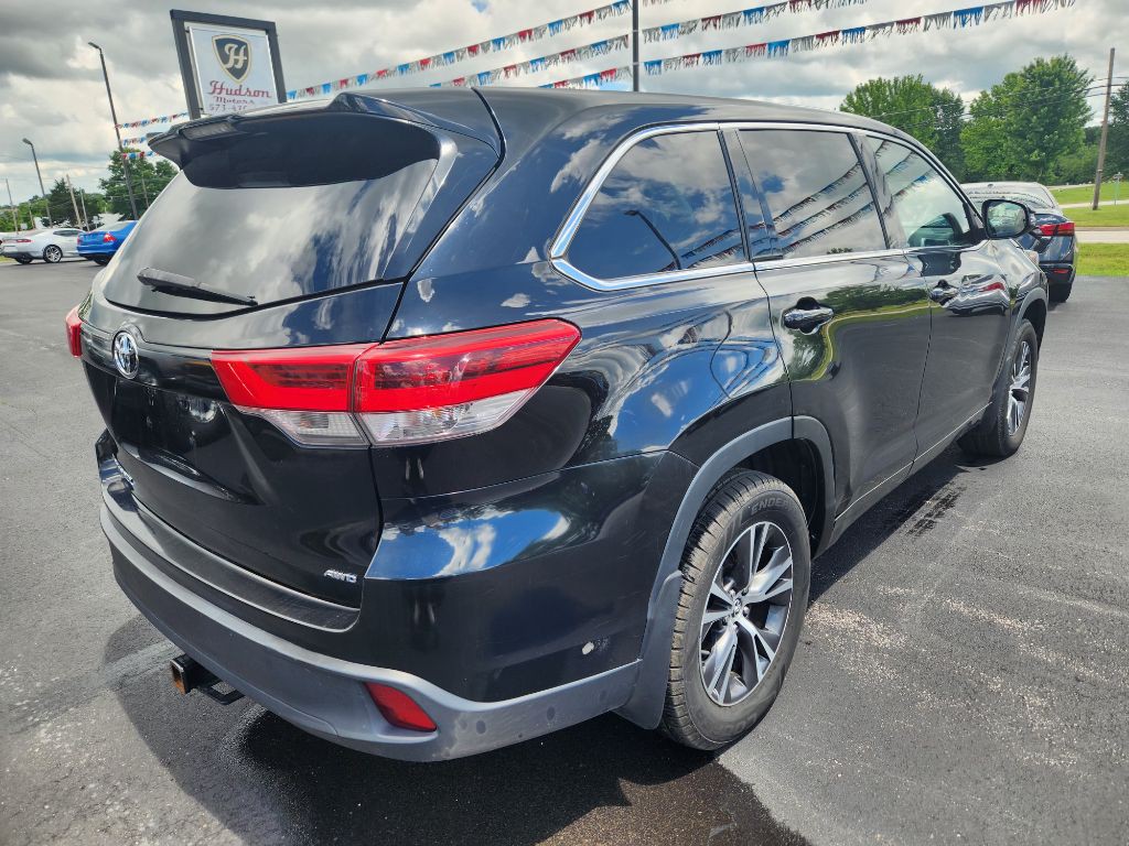 2018 Toyota Highlander Image 1