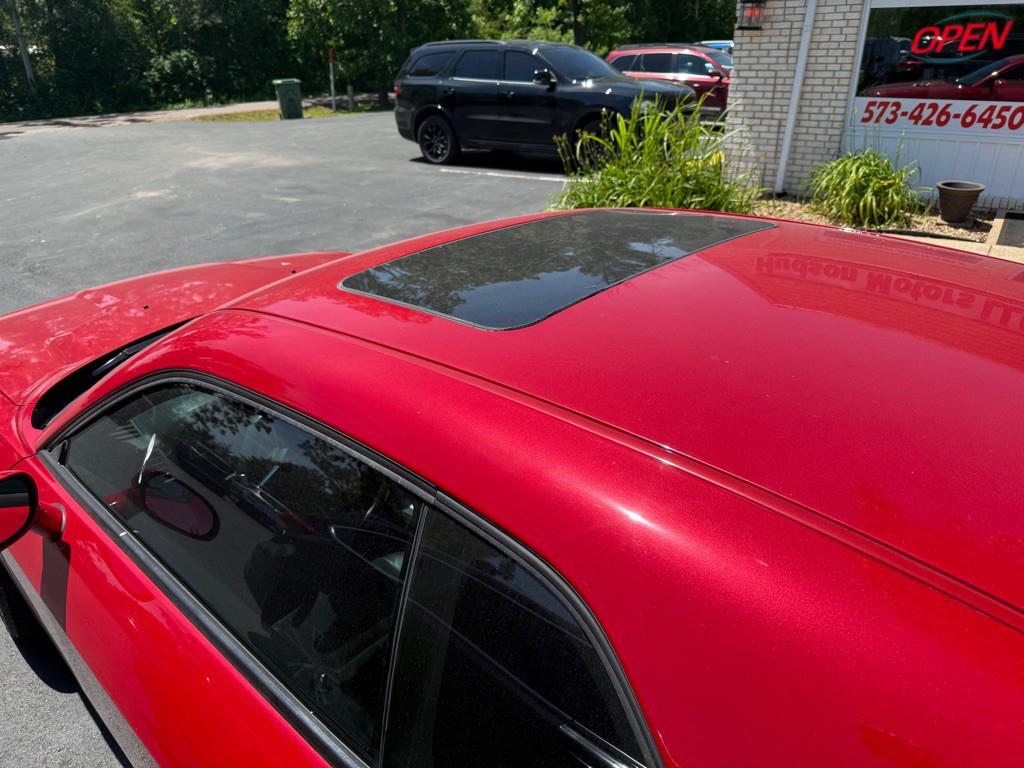 2012 Dodge Challenger Image 5