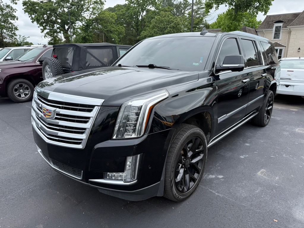 2017 Cadillac Escalade Image 1