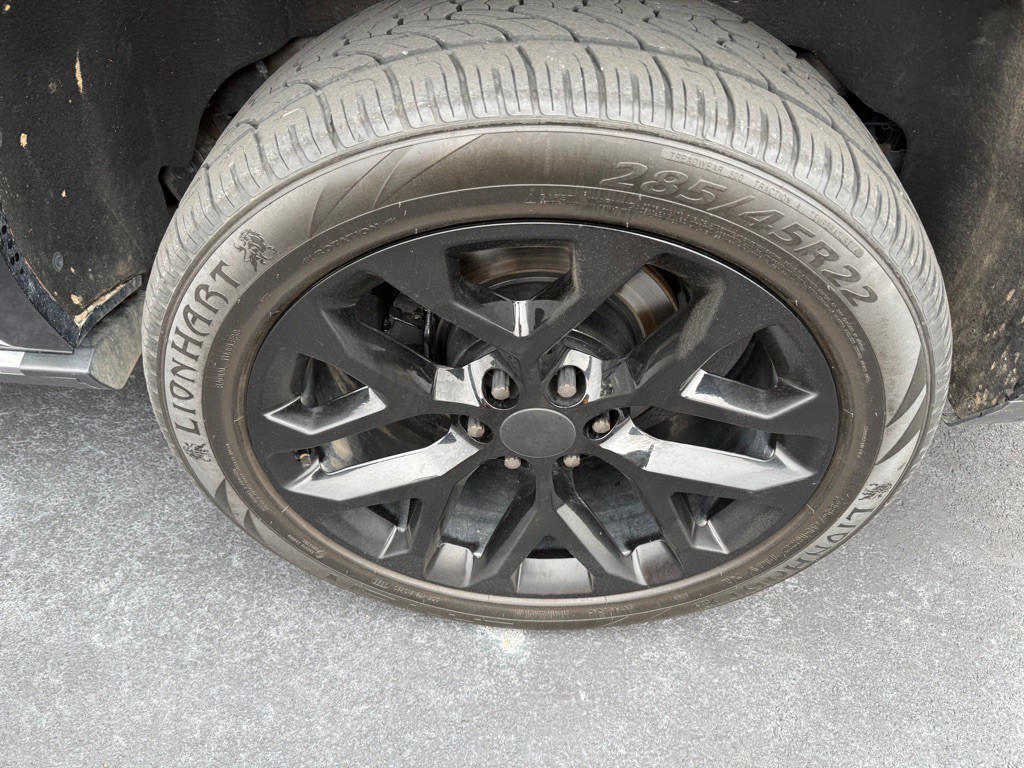 2017 Cadillac Escalade Image 12