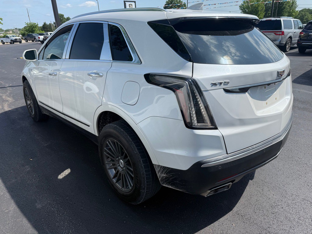 2017 Cadillac XT5 Image 2