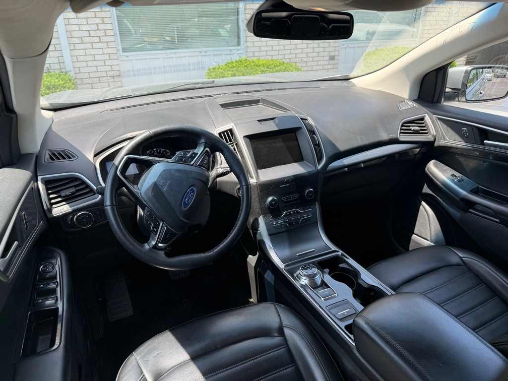 2020 Ford Edge Image 5