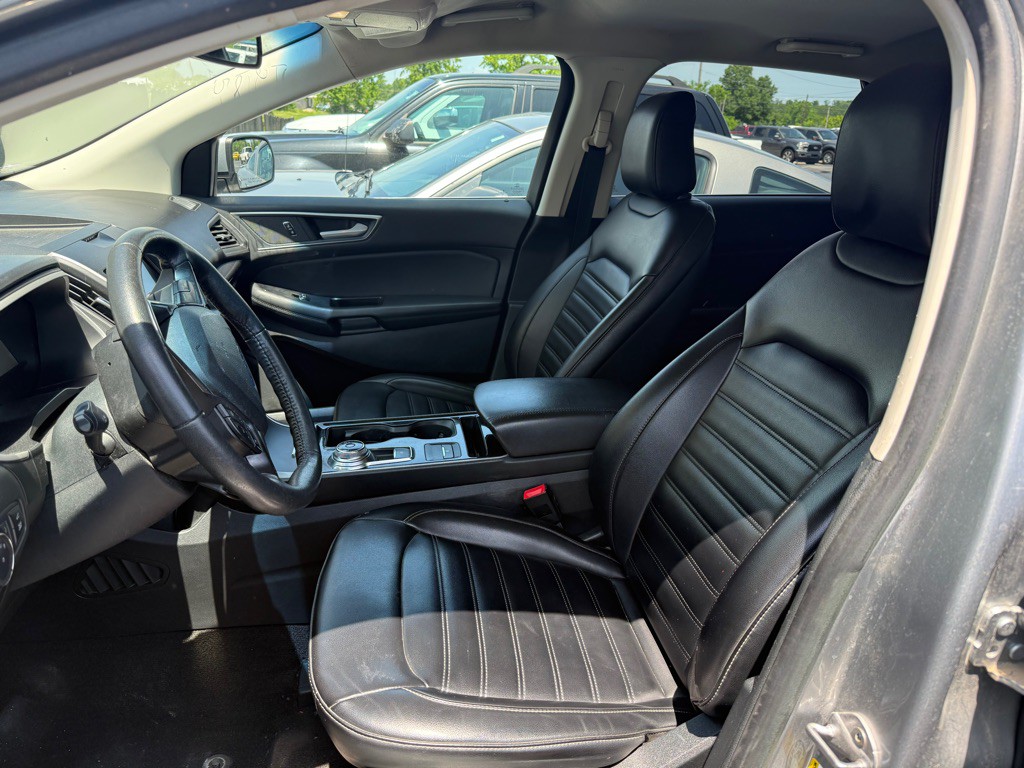 2020 Ford Edge Image 7
