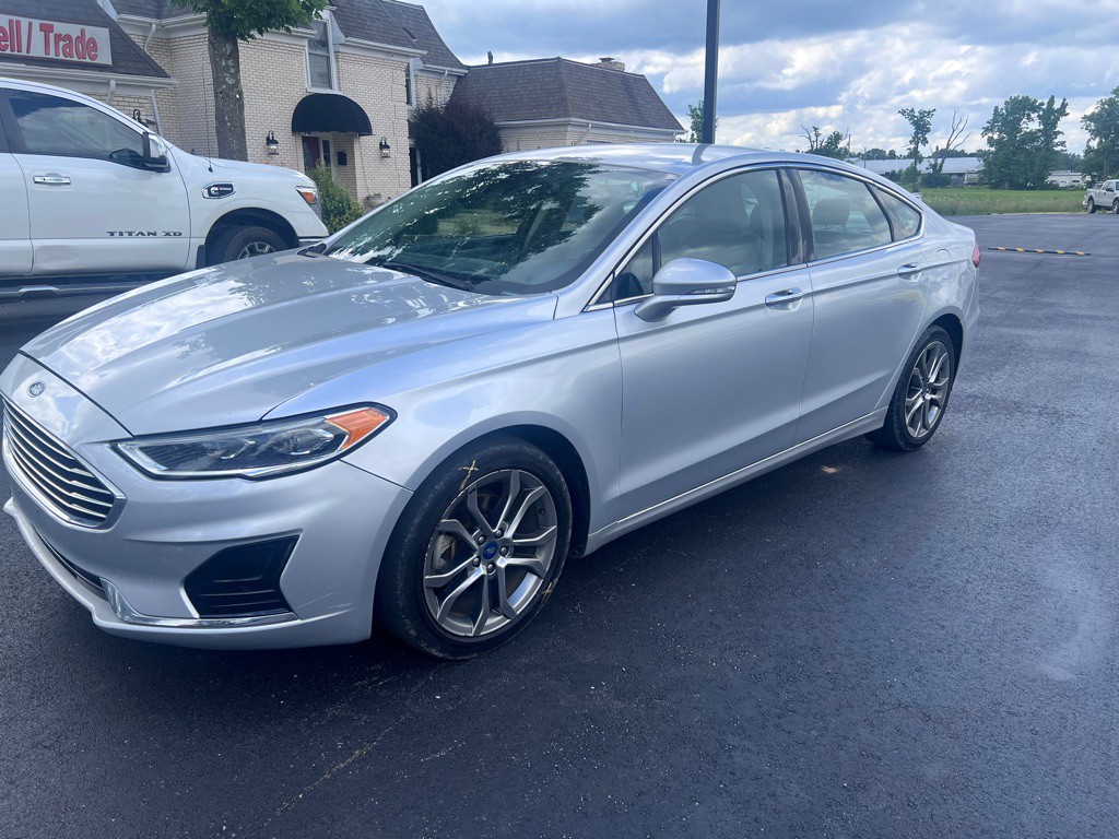 2019 Ford Fusion Image 1