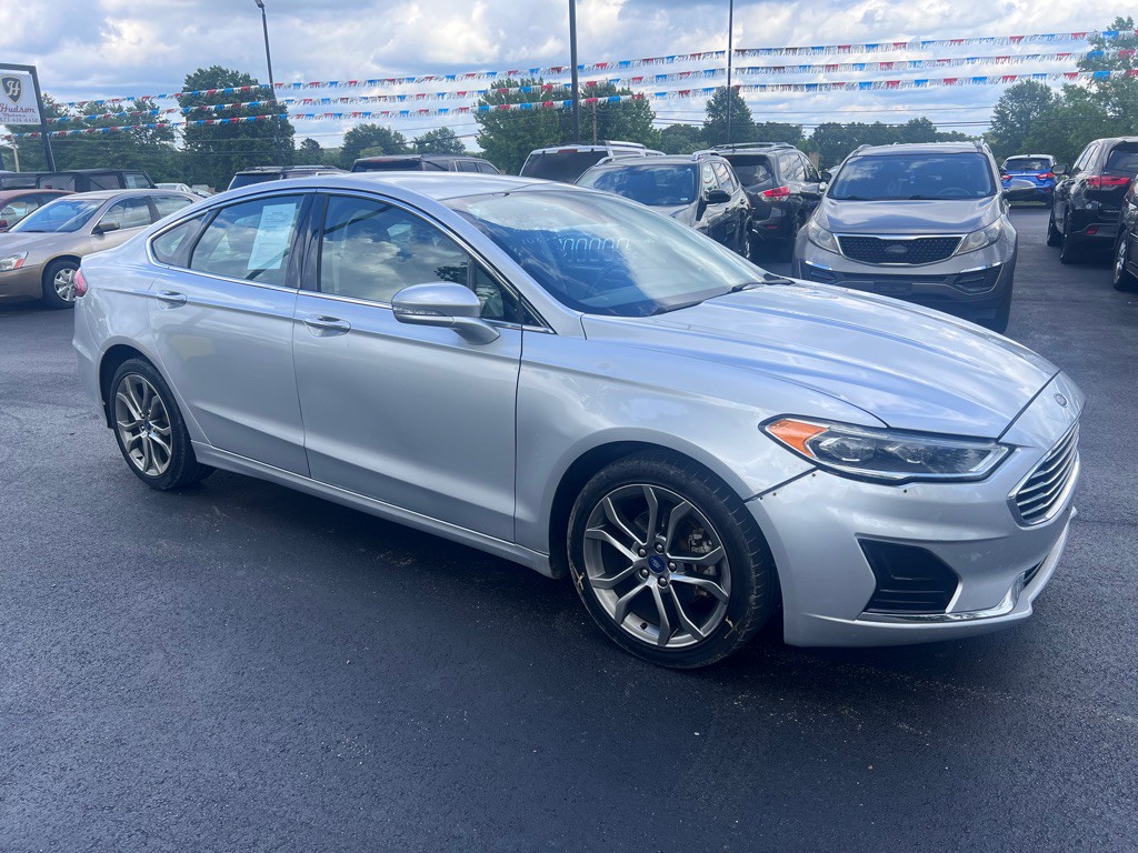 2019 Ford Fusion Image 2