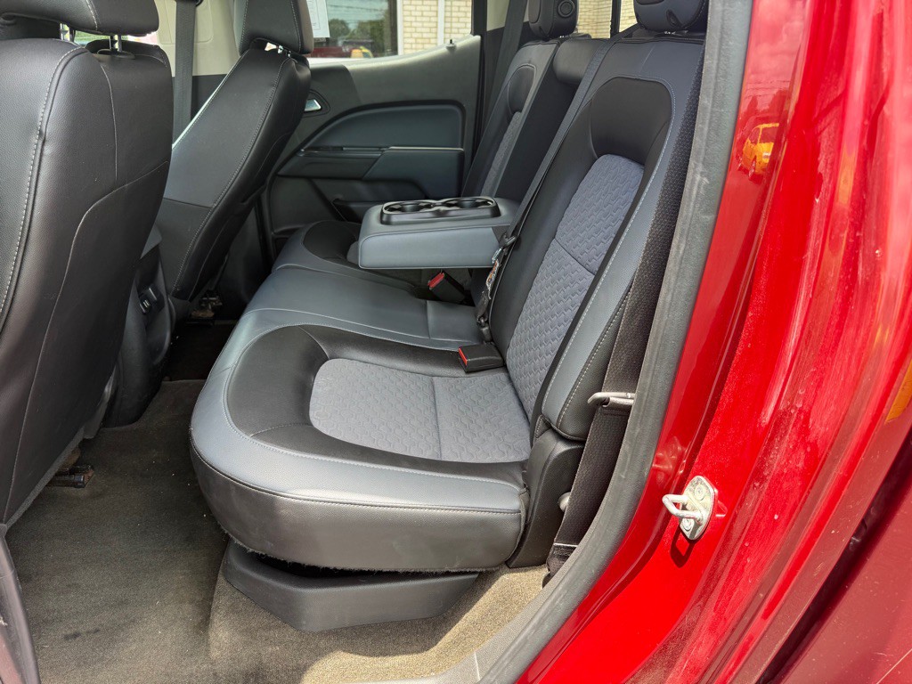 2015 Chevrolet Colorado Image 9