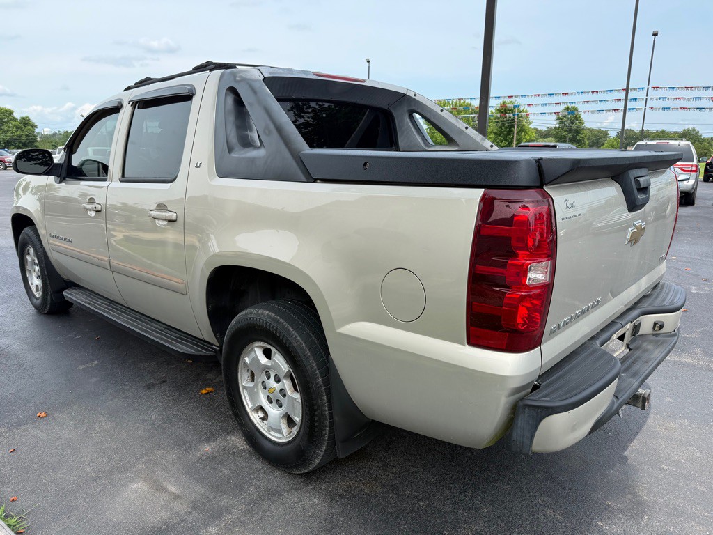 2007 Chevrolet Avalanche Image 4