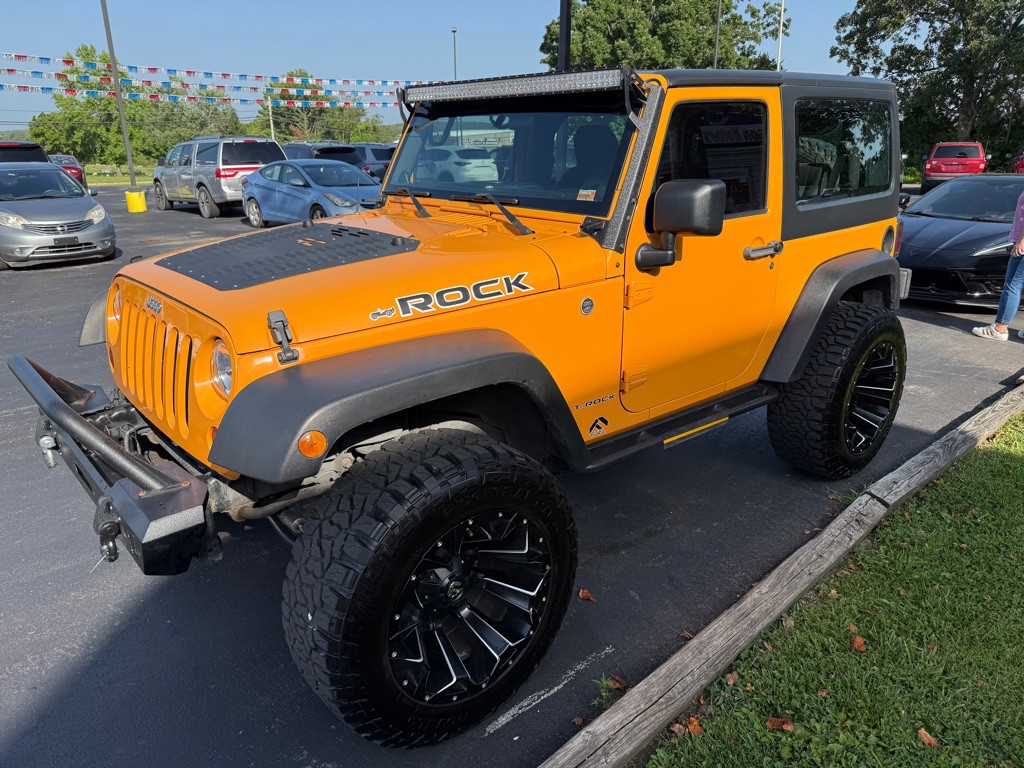 2012 Jeep Wrangler Image 2