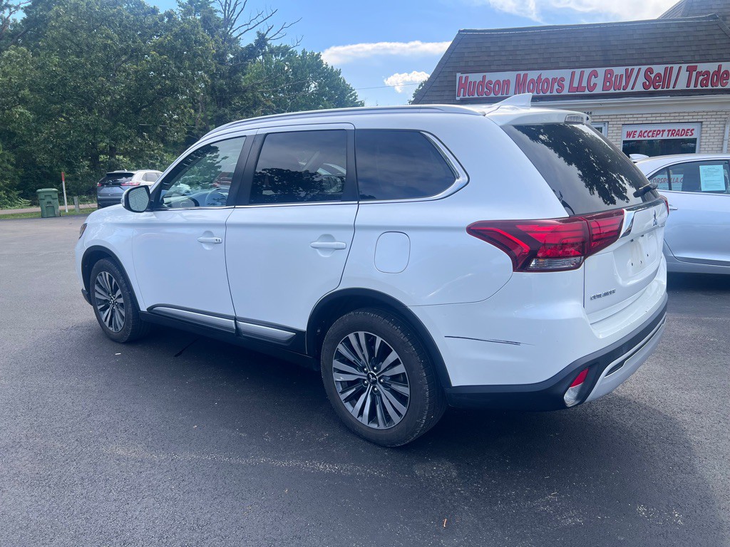 2020 Mitsubishi Outlander Image 4