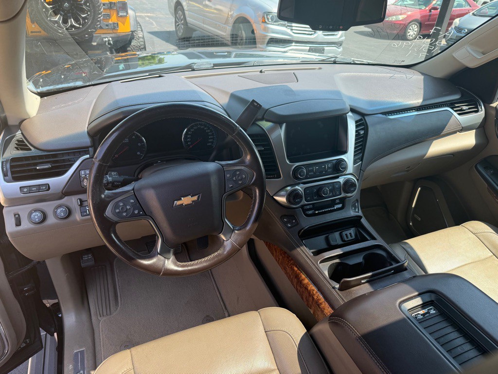2019 Chevrolet Suburban Image 5