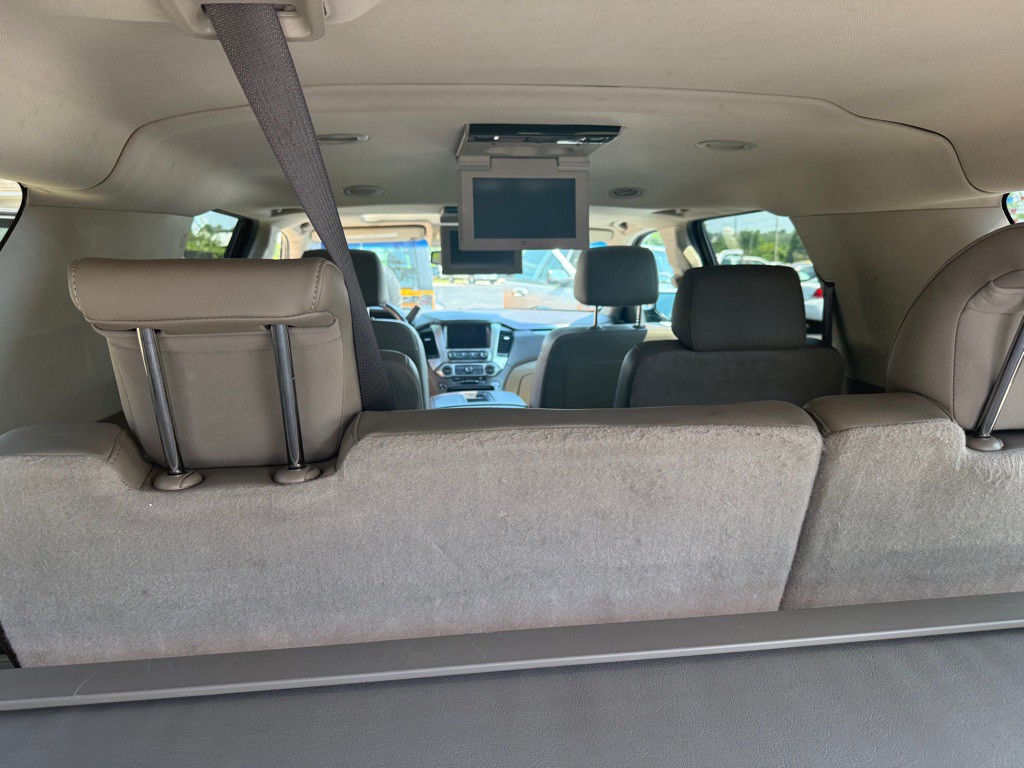 2019 Chevrolet Suburban Image 8