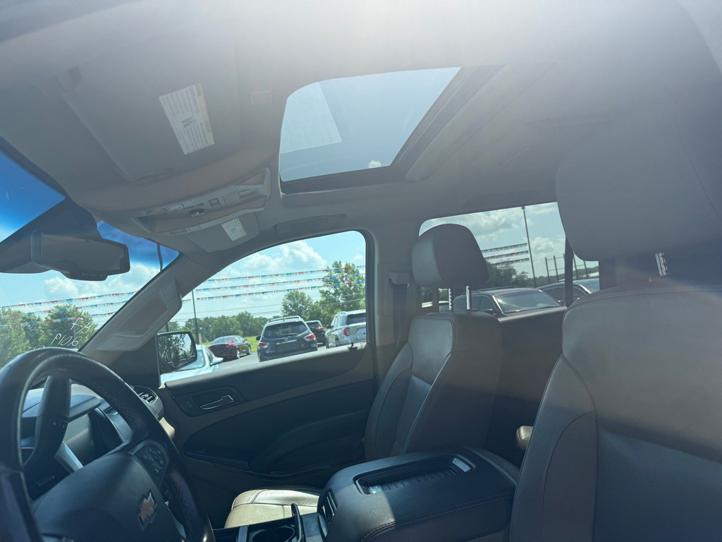 2019 Chevrolet Suburban Image 10
