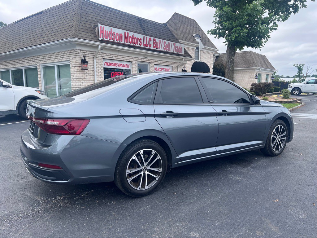2025 Volkswagen Jetta Image 3