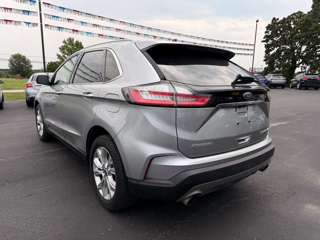 2020 Ford Edge Image 4