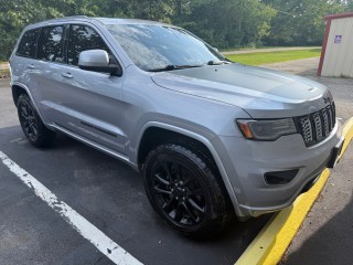Image for 2020 Jeep Grand Cherokee Altitude ID: 7570494