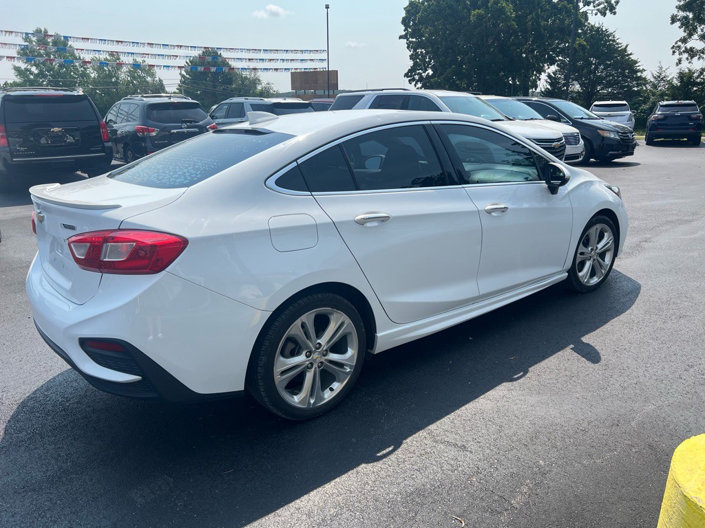 2017 Chevrolet Cruze Image 4