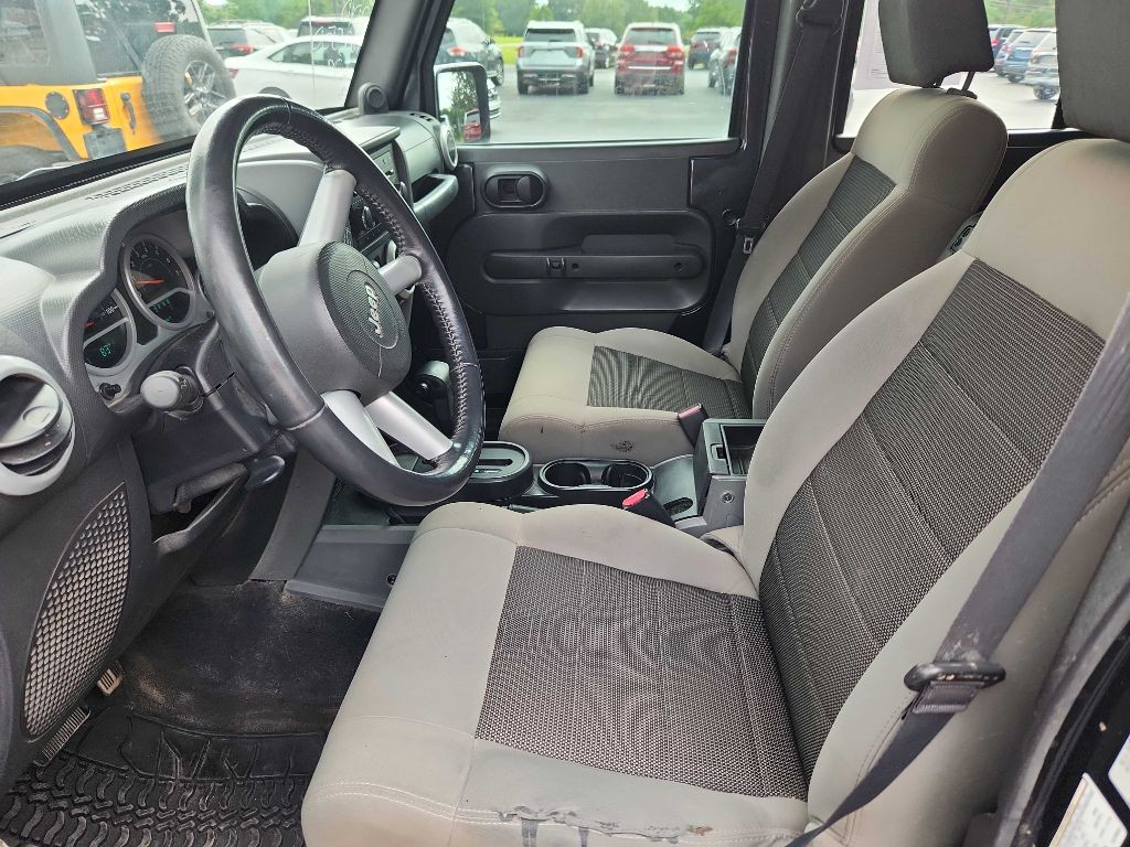 2010 Jeep Wrangler Unlimited Image 7