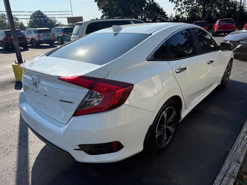 2018 Honda Civic Image 4