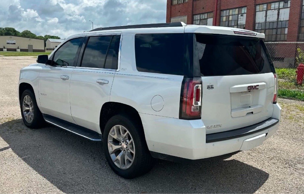 2017 GMC Yukon Image 3