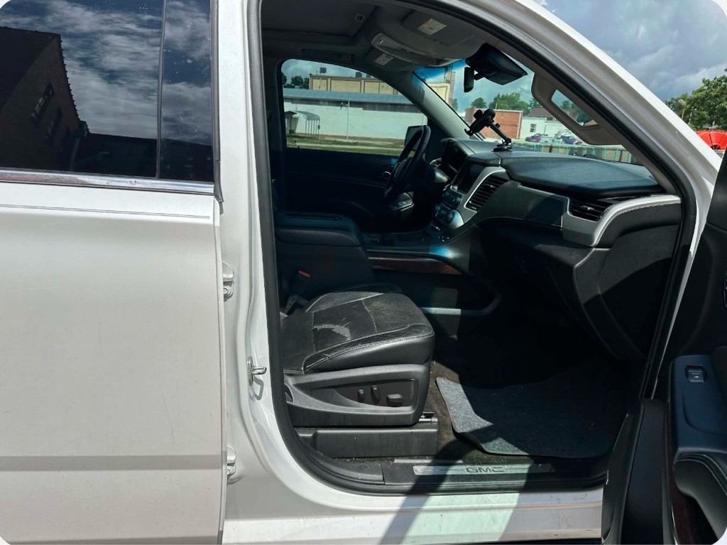 2017 GMC Yukon Image 6