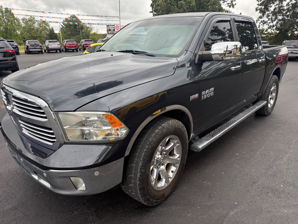 2016 RAM 1500 Image 2