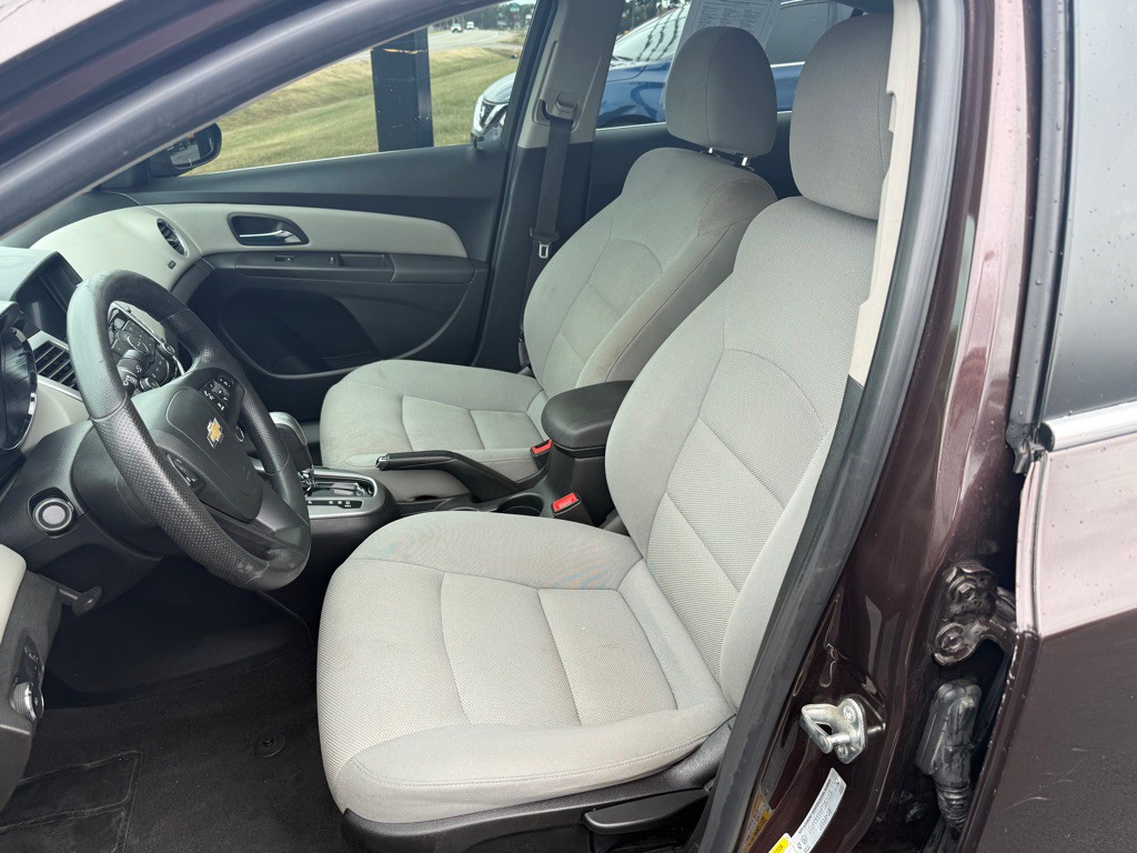 2015 Chevrolet Cruze Image 6
