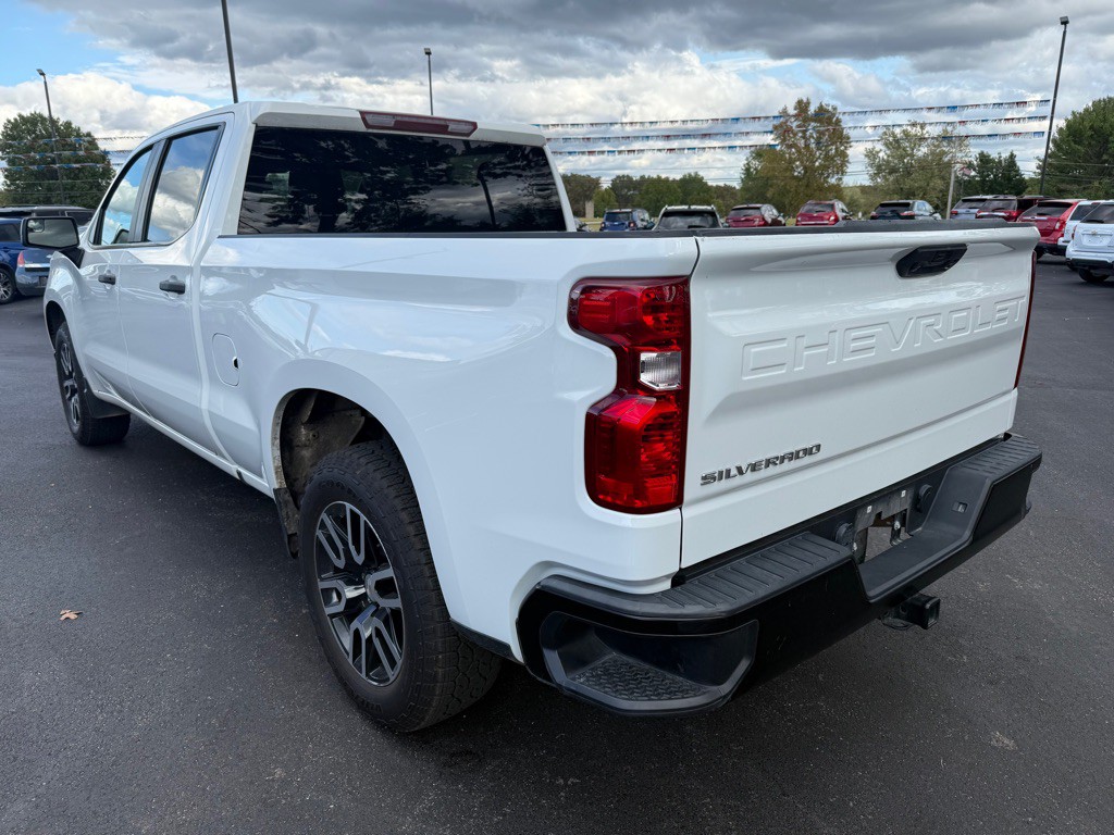 2023 Chevrolet Silverado 1500 Image 2