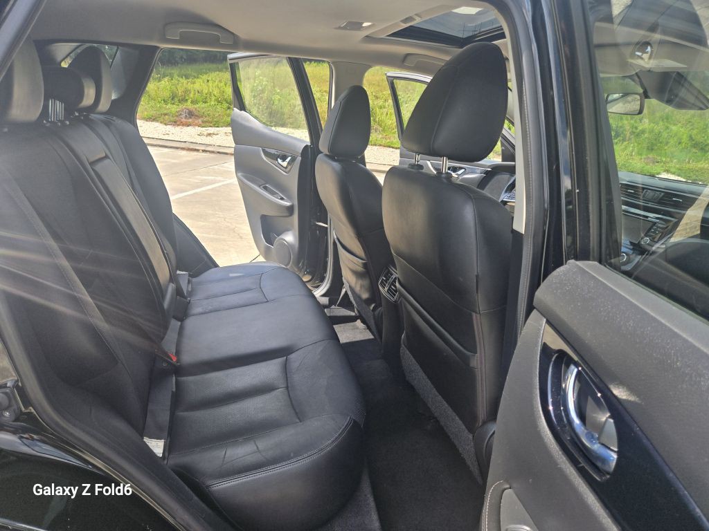 2018 Nissan Rogue Image 13