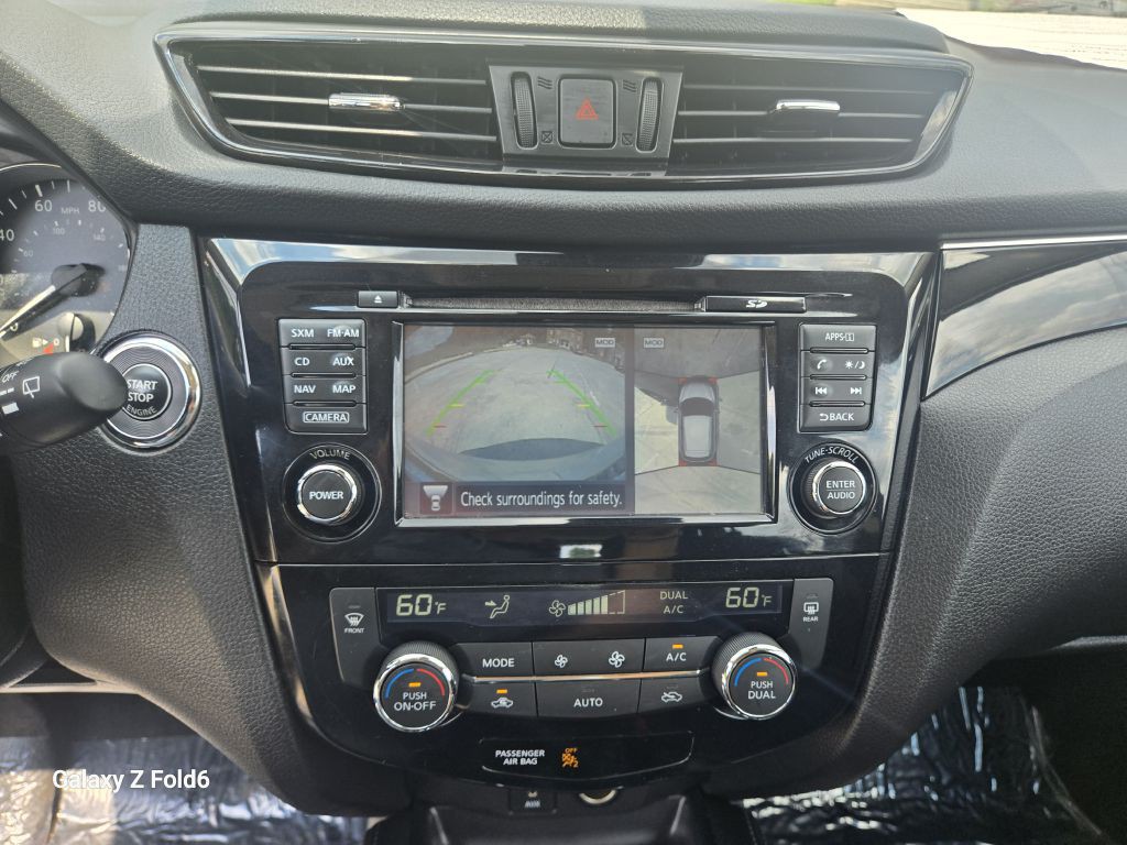 2018 Nissan Rogue Image 17