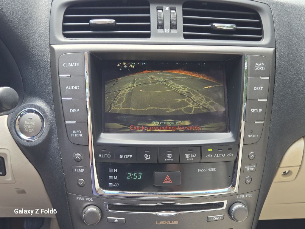 2010 Lexus IS Image 12