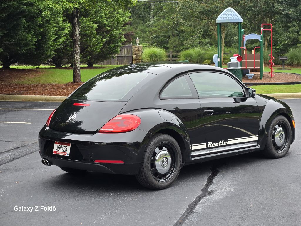 2013 Volkswagen Beetle Image 5