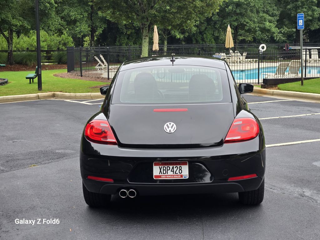 2013 Volkswagen Beetle Image 6