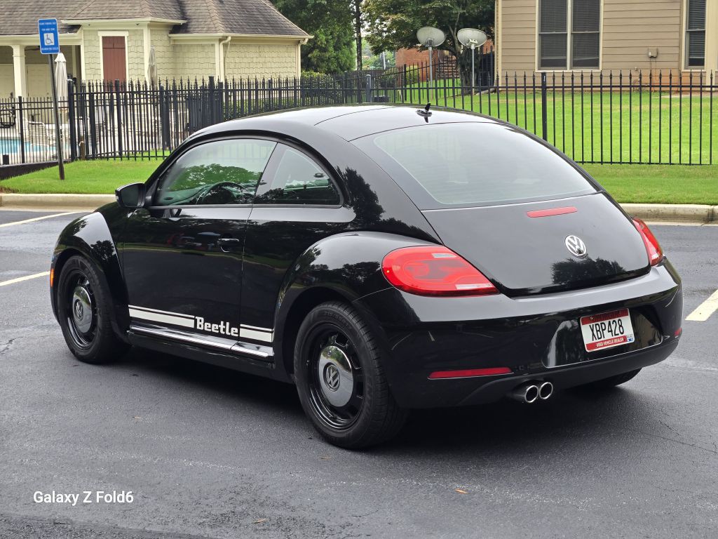 2013 Volkswagen Beetle Image 7